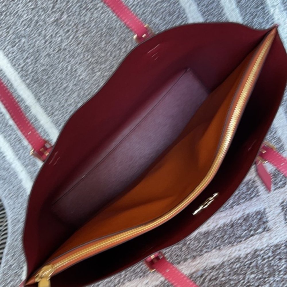 Coach Mollie Tote Gold/Strawberry Haze - Picture 6 of 16